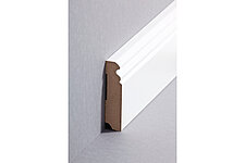 MDF-Fußleiste weiß profiliert